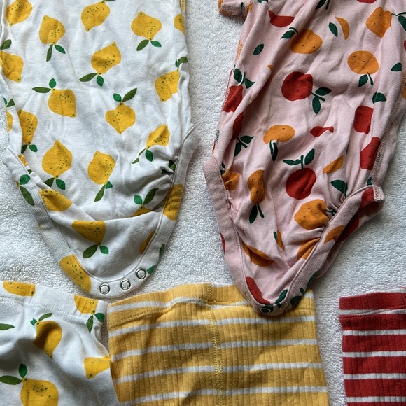 Hanna andersson Daycare set 6-12m - Picture 9 of 9